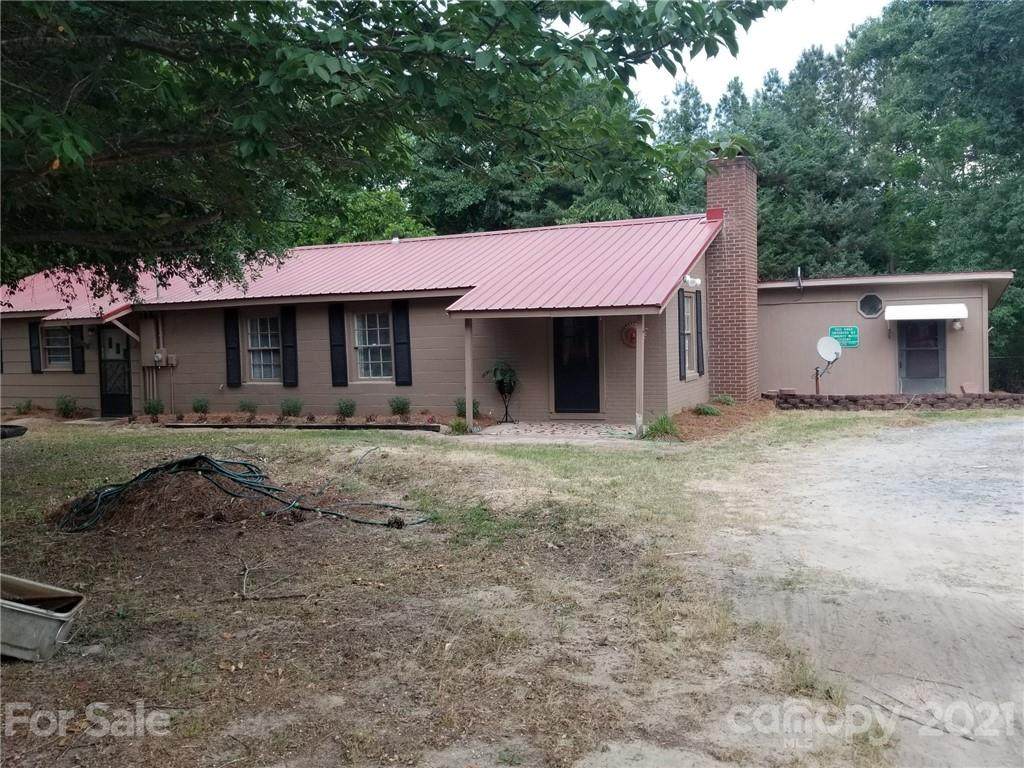 1843 Samarcand Road - Photo 1