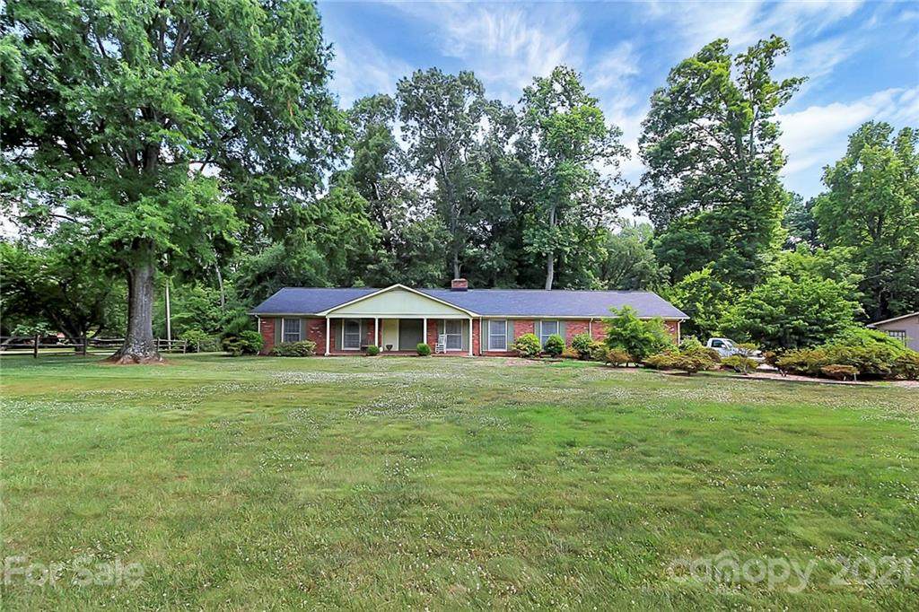 7525 Linda Lake Drive - Photo 1