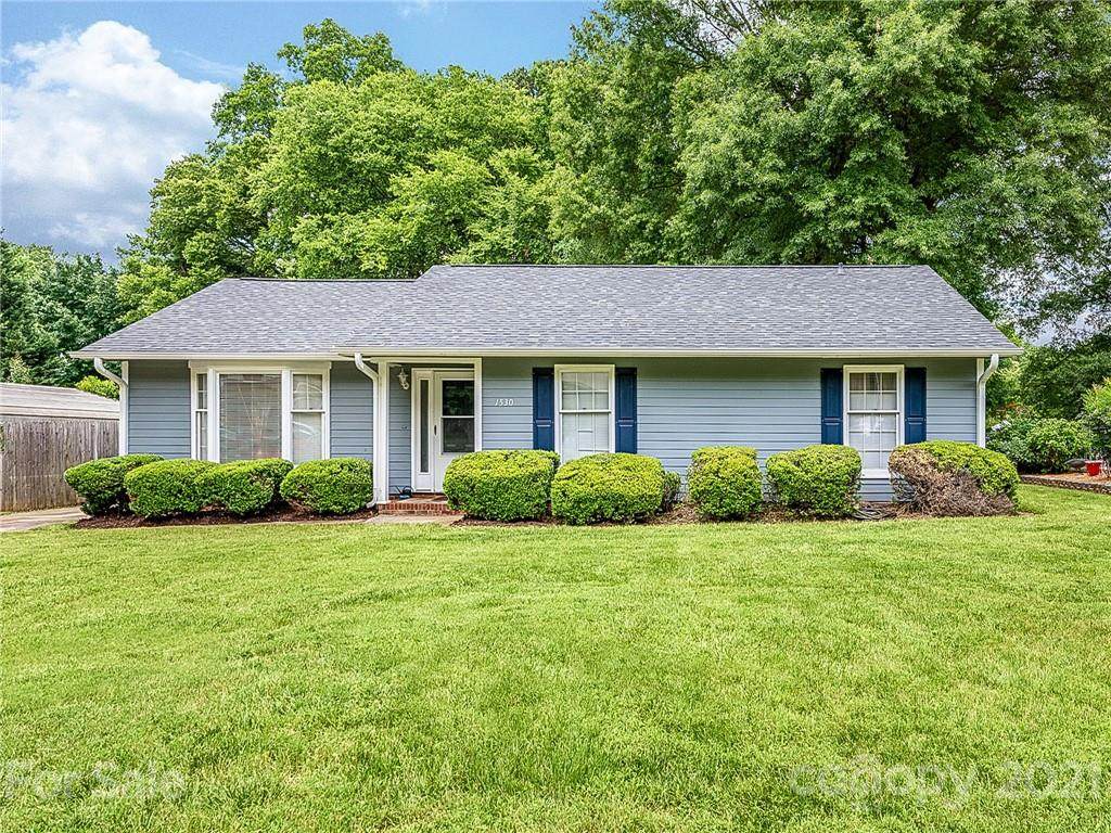 1530 Teddington Drive - Photo 1