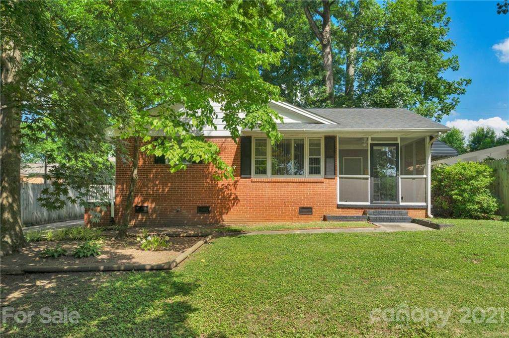 1518 Hartford Avenue - Photo 1