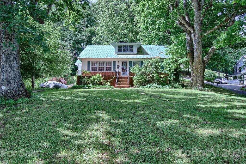 1110 Queentown Road - Photo 1