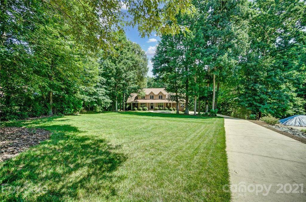 128 Tall Oak Drive - Photo 1