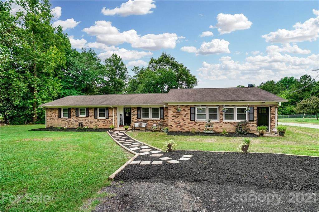2524 Taylor Road - Photo 1