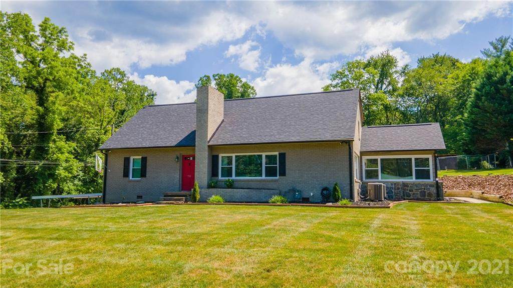 732 Circle Drive - Photo 1