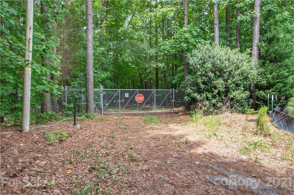 204 Bluefield Road - Photo 1