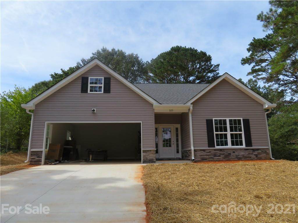325 Knollwood Avenue - Photo 1
