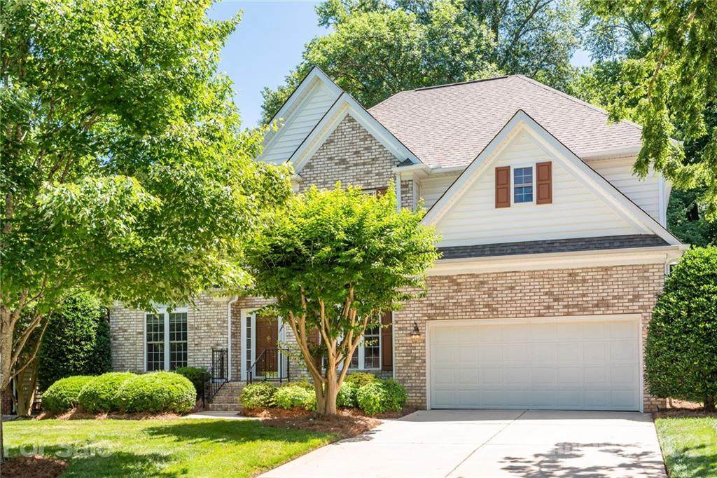 513 Pembroke Lane - Photo 1