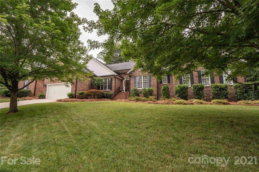 904 Toncin Avenue - Photo 1