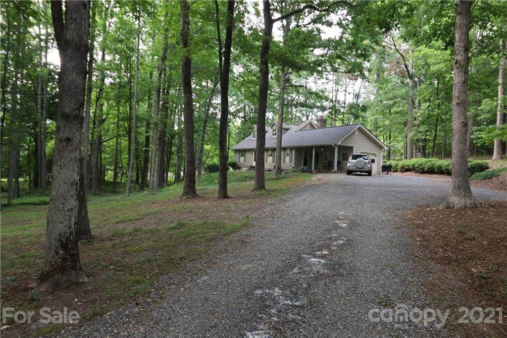 104 Hunters Trail - Photo 1