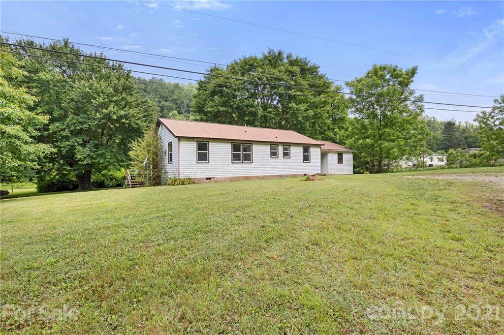 135 Peaceful Valley Avenue - Photo 1