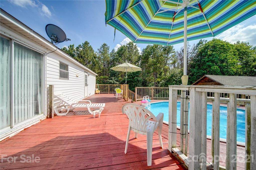 527 Stacie Lane - Photo 1