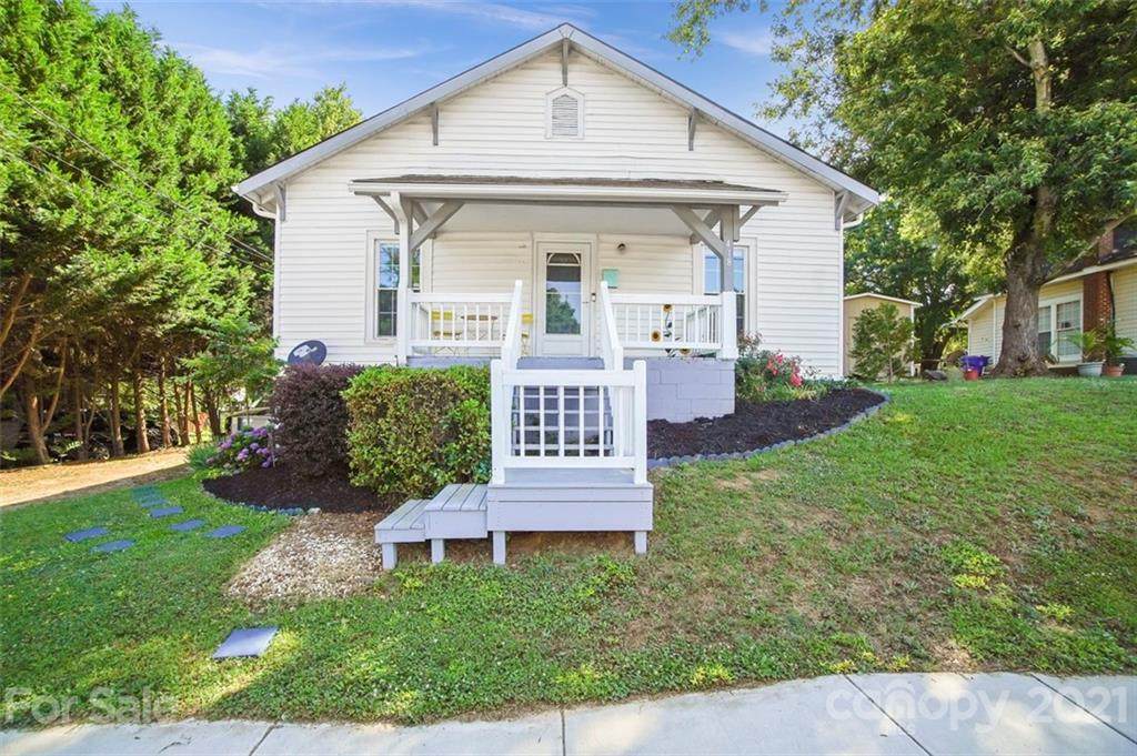 418 Parker Avenue - Photo 1