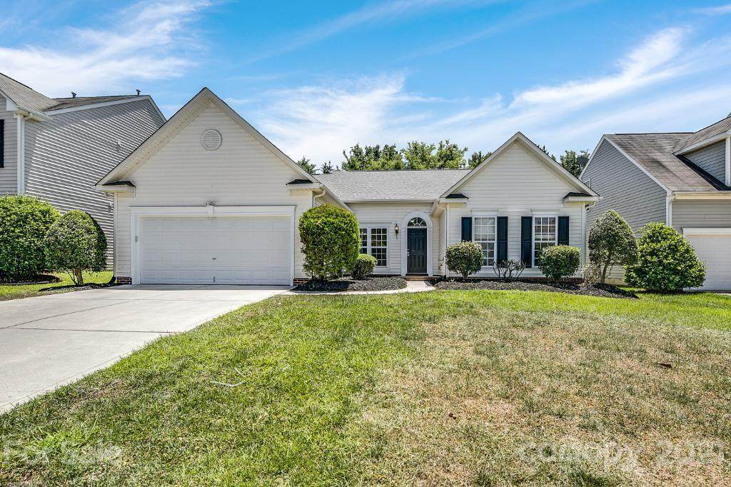 1013 Fountainbrook Drive - Photo 1