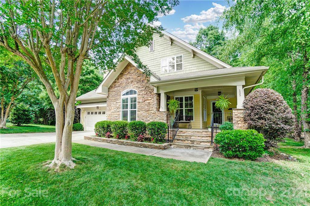 135 Shoreline Parkway - Photo 1