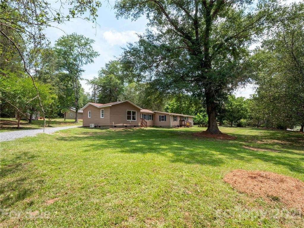 1045 Susan Circle - Photo 1