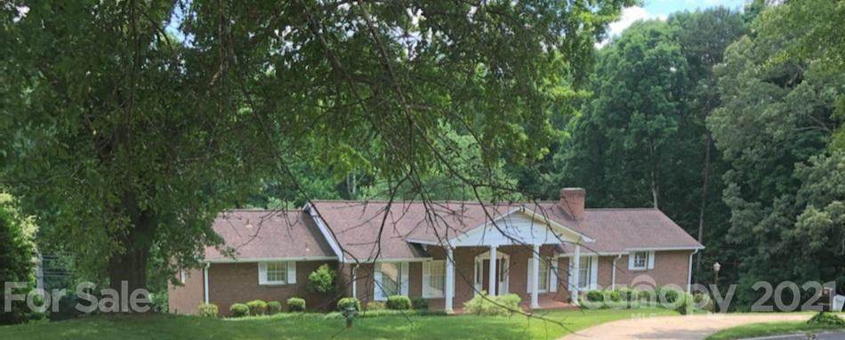 506 Country Club Circle - Photo 1