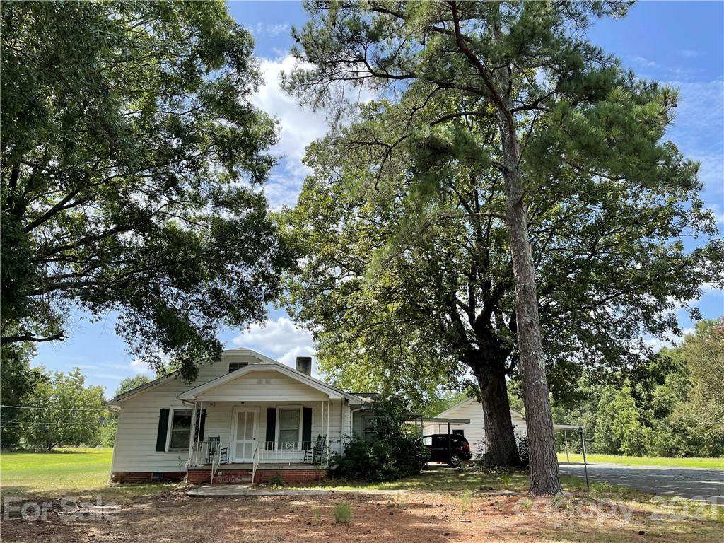 2911 Old Charlotte Highway - Photo 1