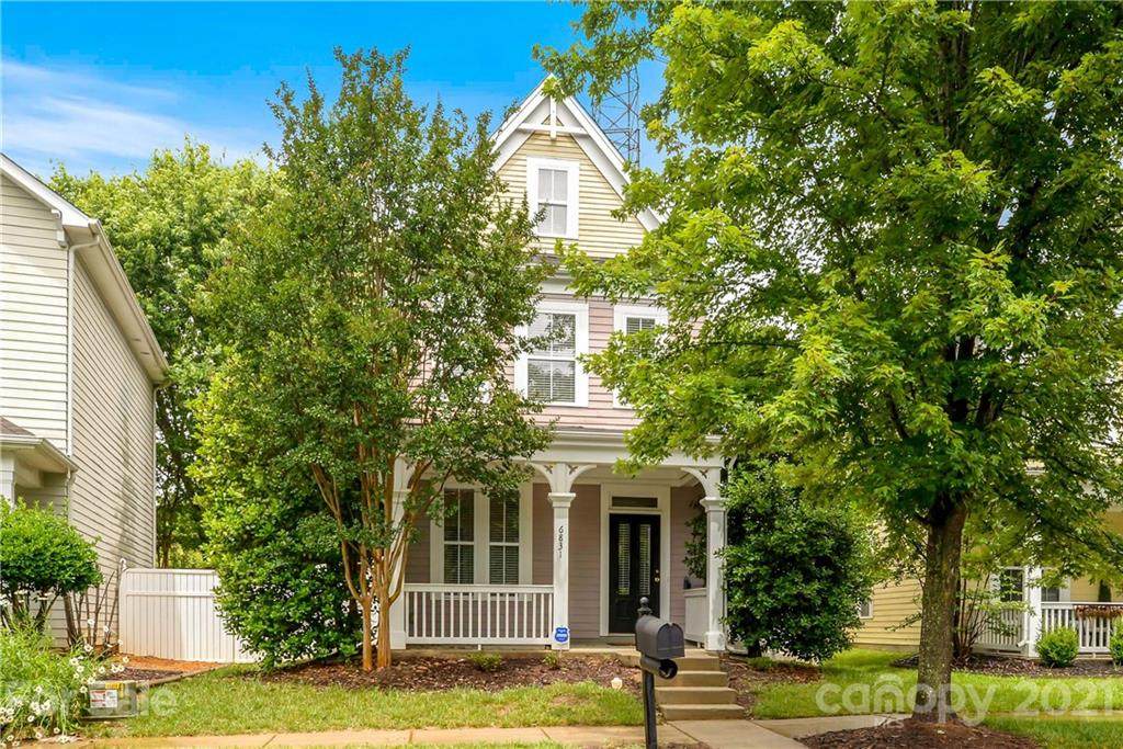 6831 Dunton Street - Photo 1
