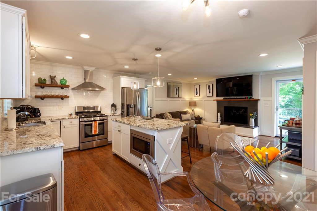 220 Wyanoke Avenue - Photo 1