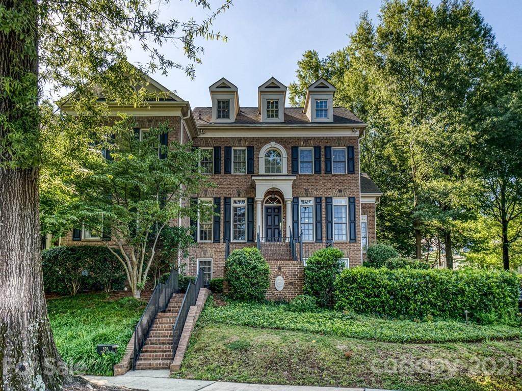 529 Queens Road - Photo 1