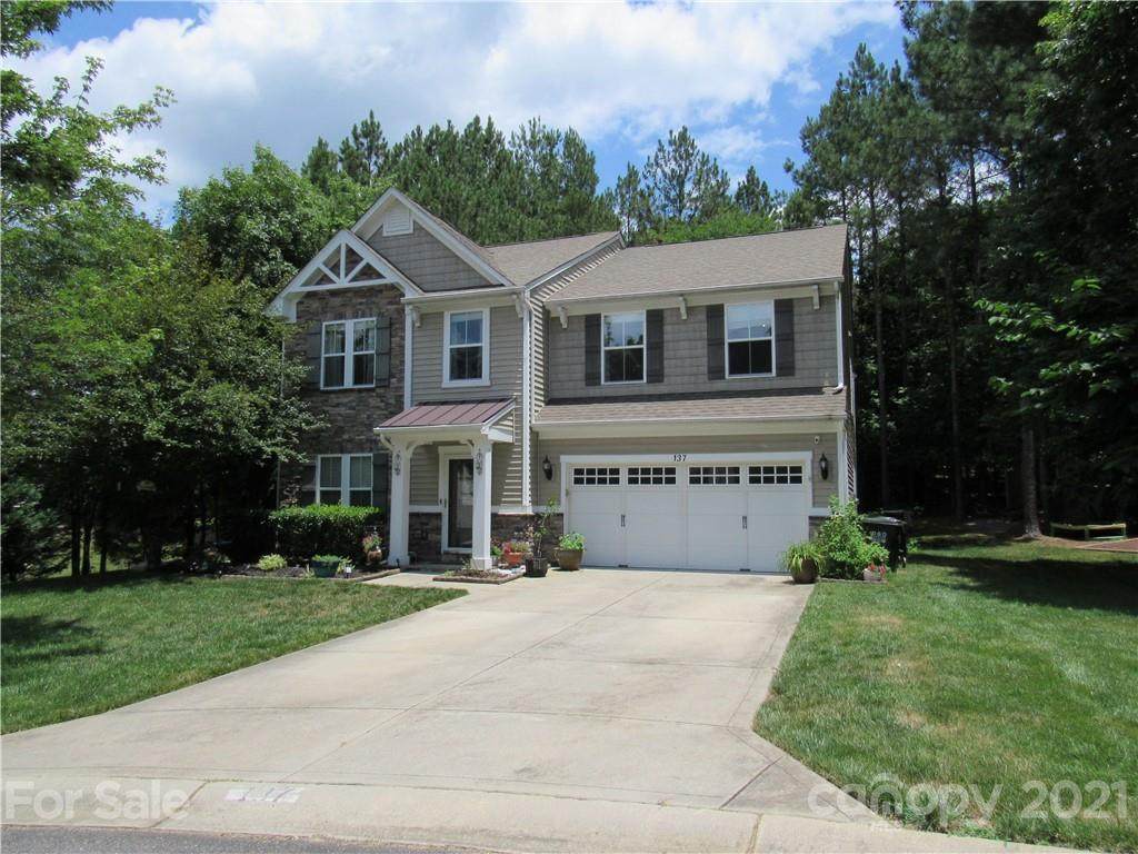 137 Poplin Place - Photo 1