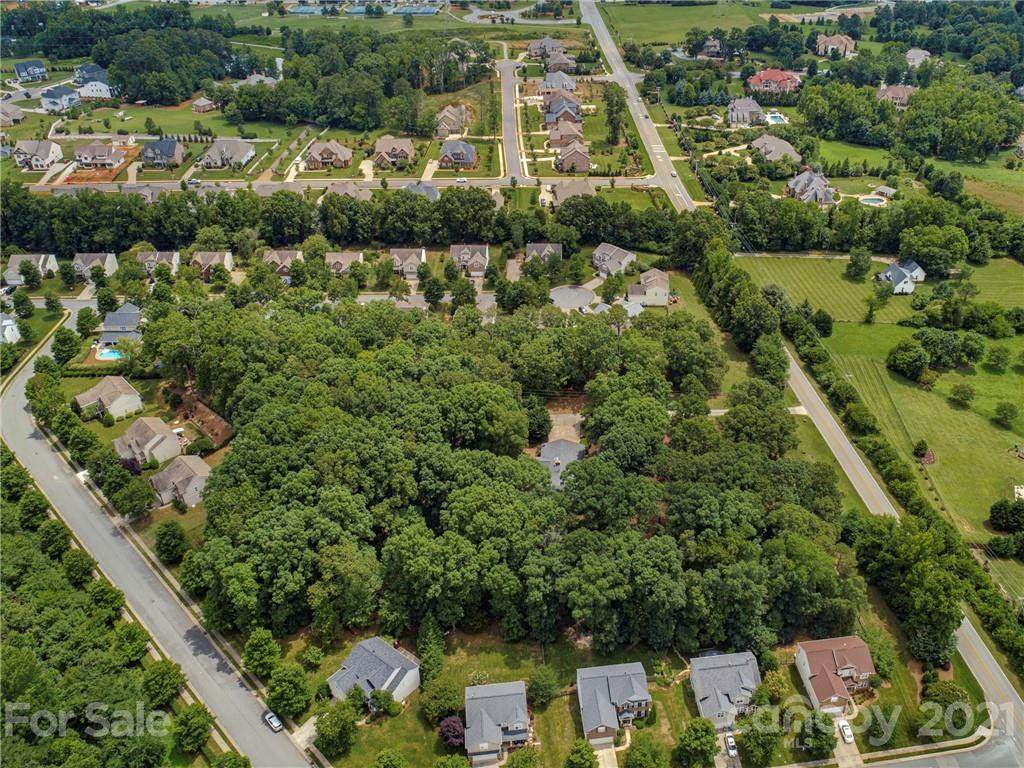 2607 Crane Road - Photo 1