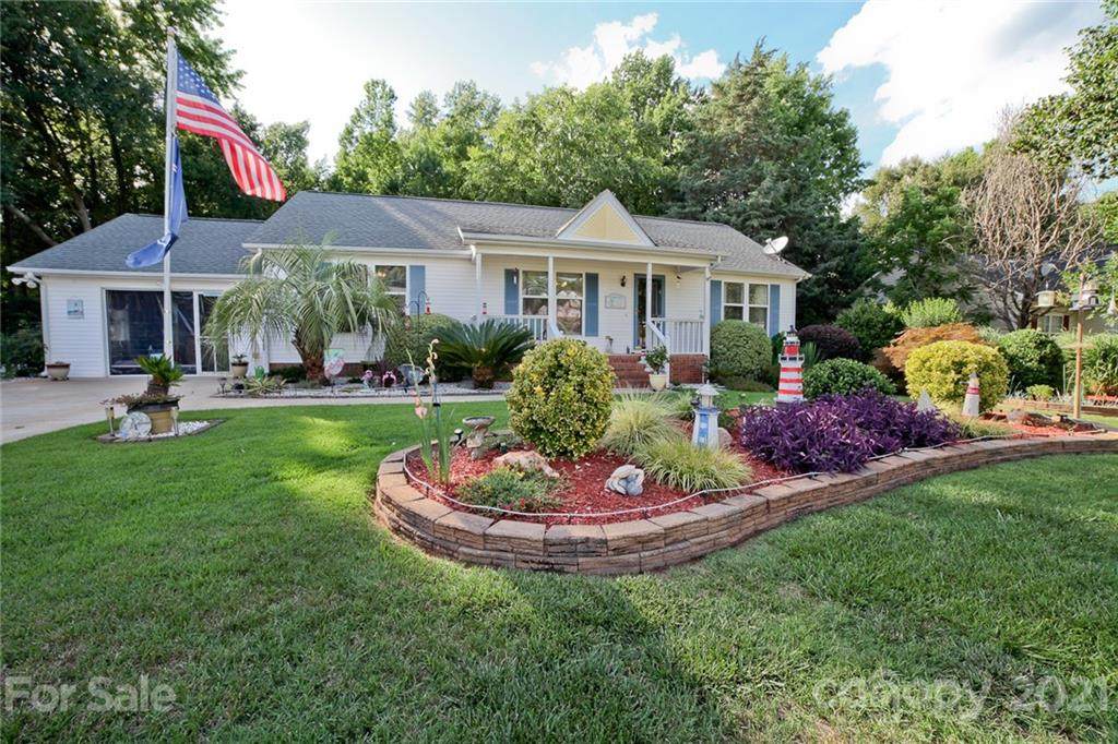 1421 Meadow Wood Drive - Photo 1
