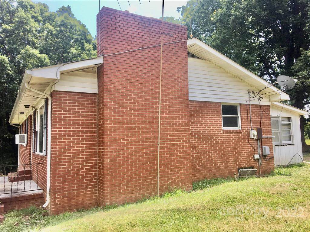 714 Main Street - Photo 1