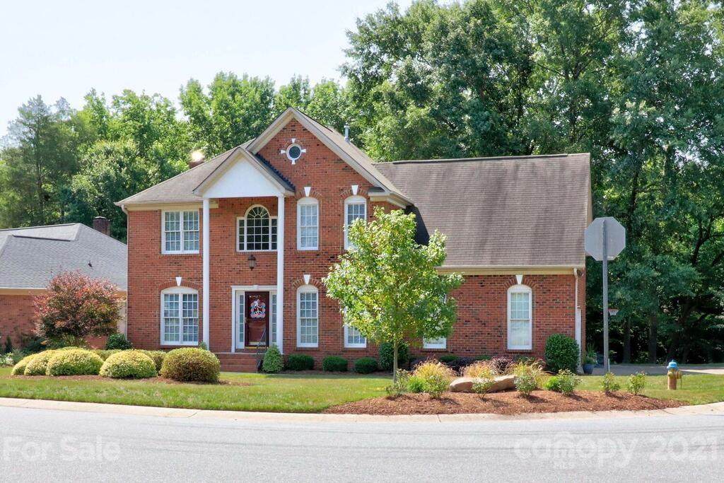 2000 Stoney Creek Drive - Photo 1