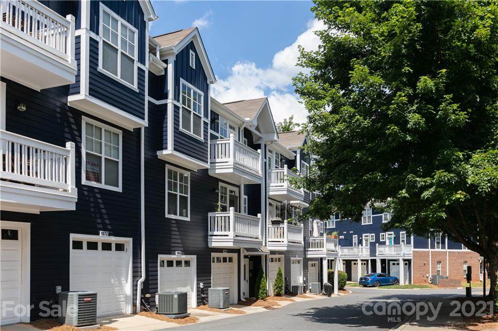 1564 Walnut View Drive - Photo 1
