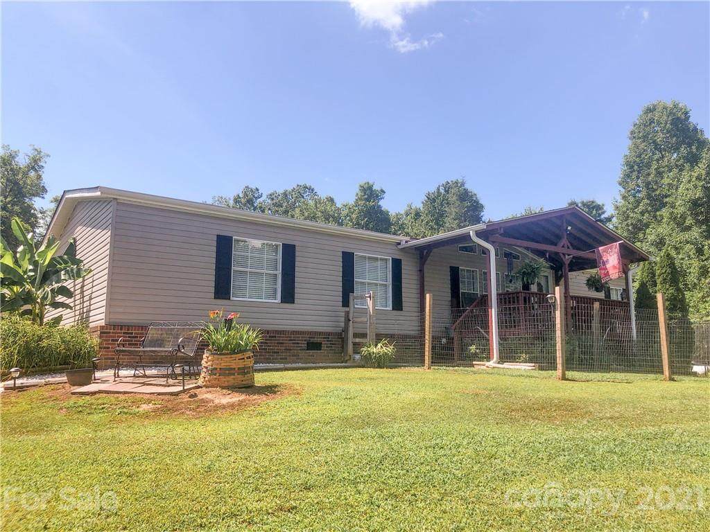 122 Foxtail Heights - Photo 1