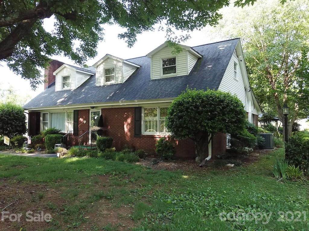 2223 Farmington Road - Photo 1