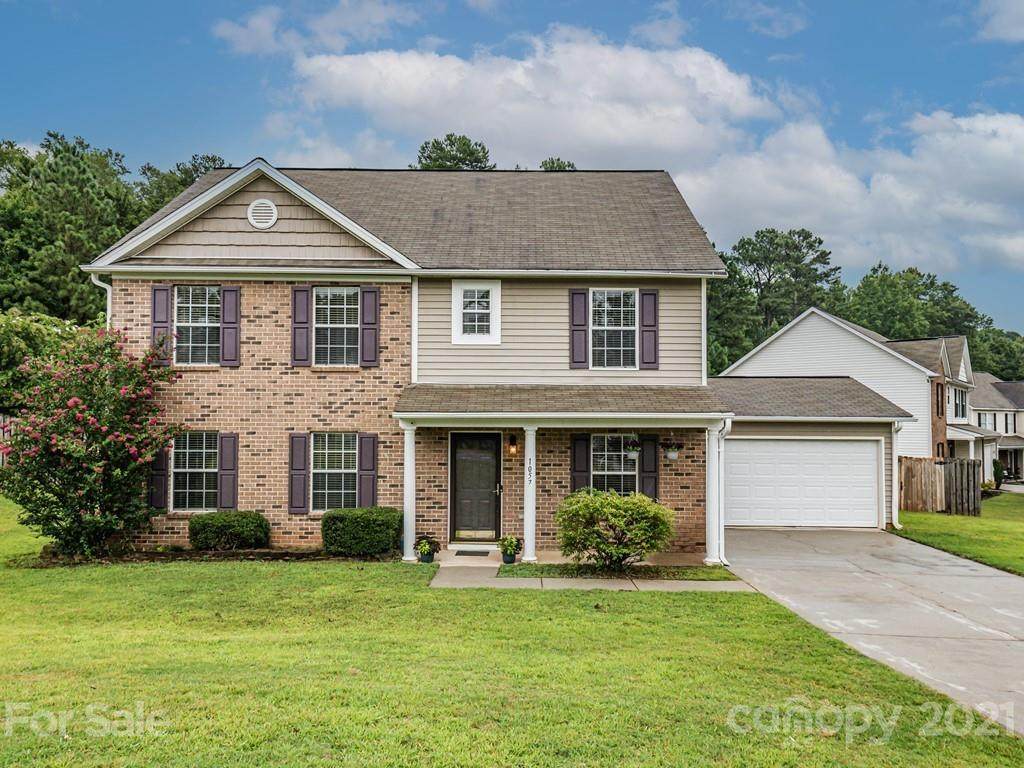 1057 Village Green Lane - Photo 1