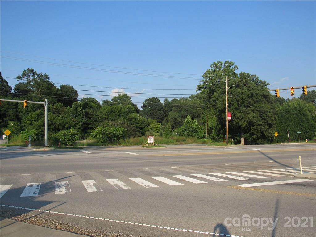 3008 Hendersonville Road - Photo 1