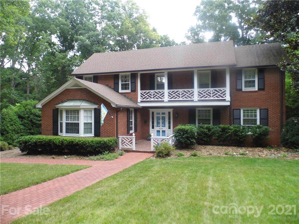 434 10th Street - Photo 1