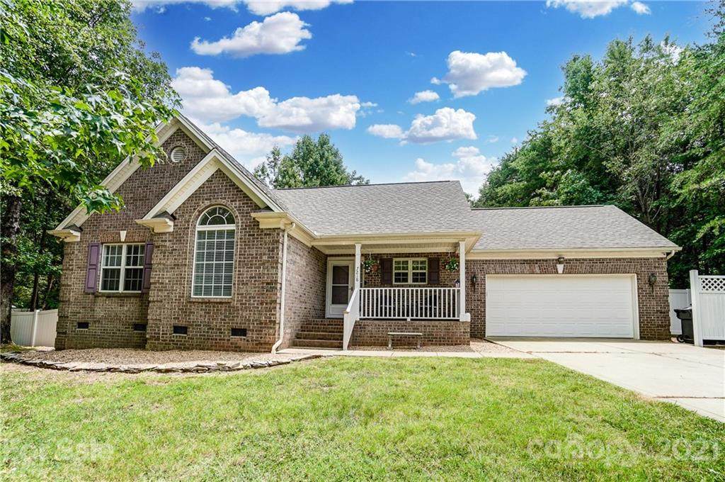 7218 Pine Ridge Drive - Photo 1