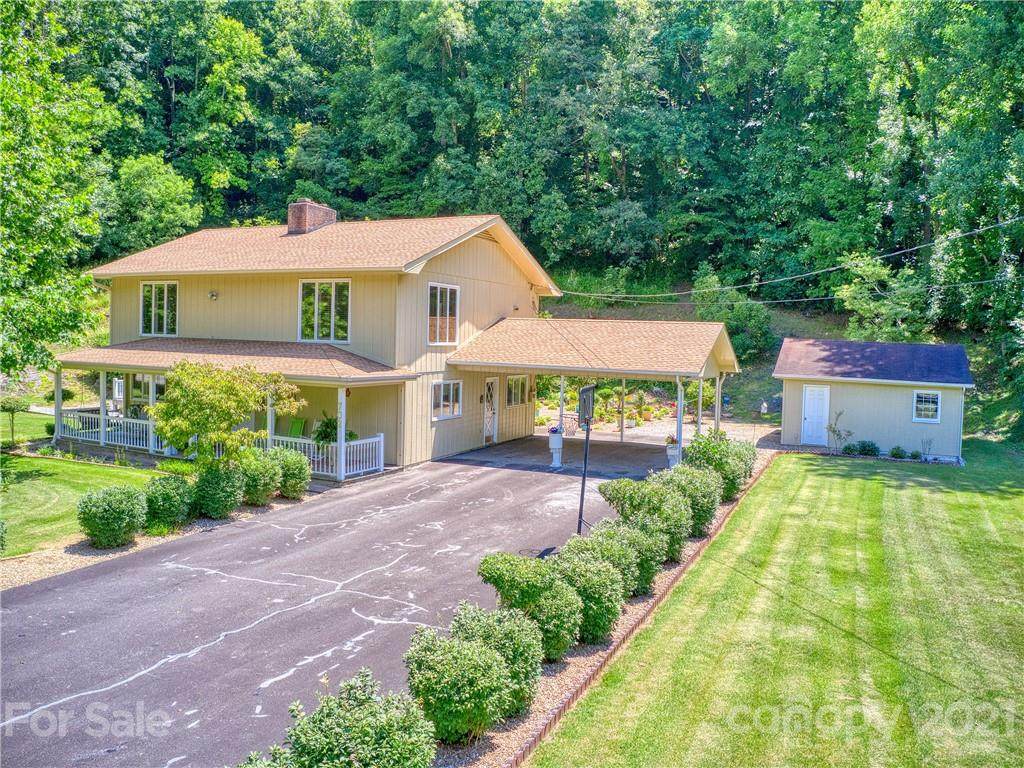 702 Jonathan Creek Road - Photo 1