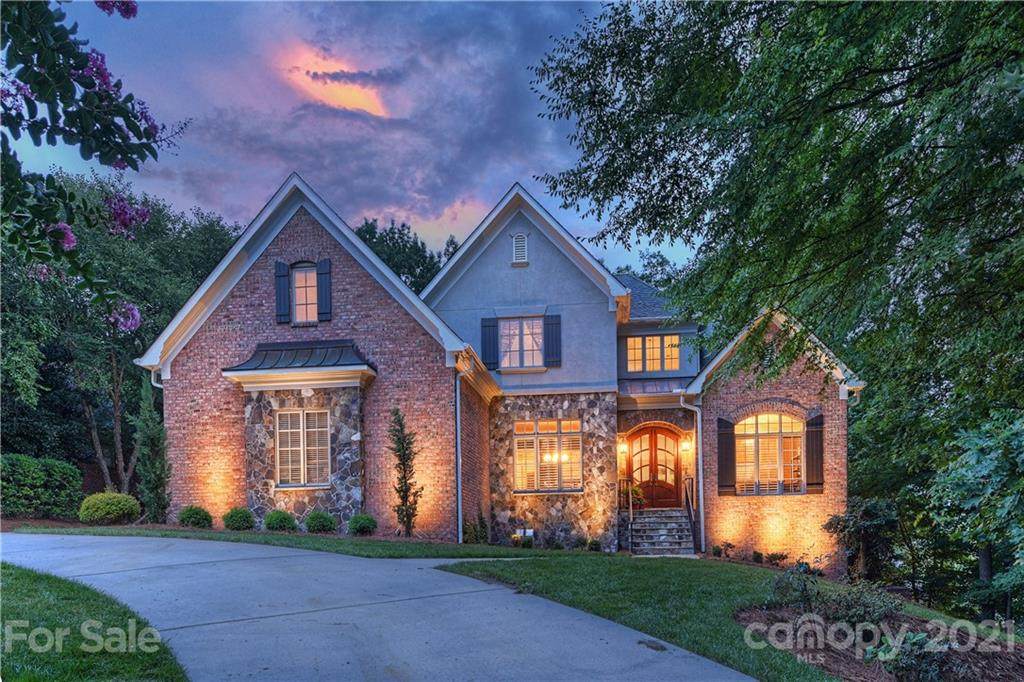 4310 Links Drive - Photo 1
