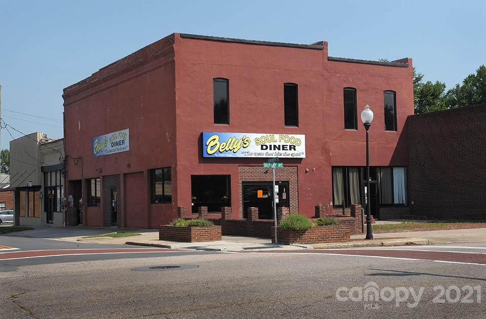 318 Salisbury Avenue - Photo 1