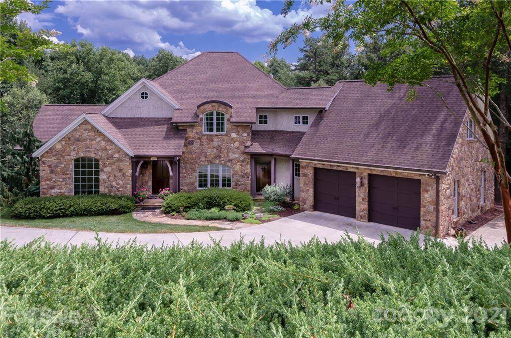 651 32nd Avenue Drive - Photo 1