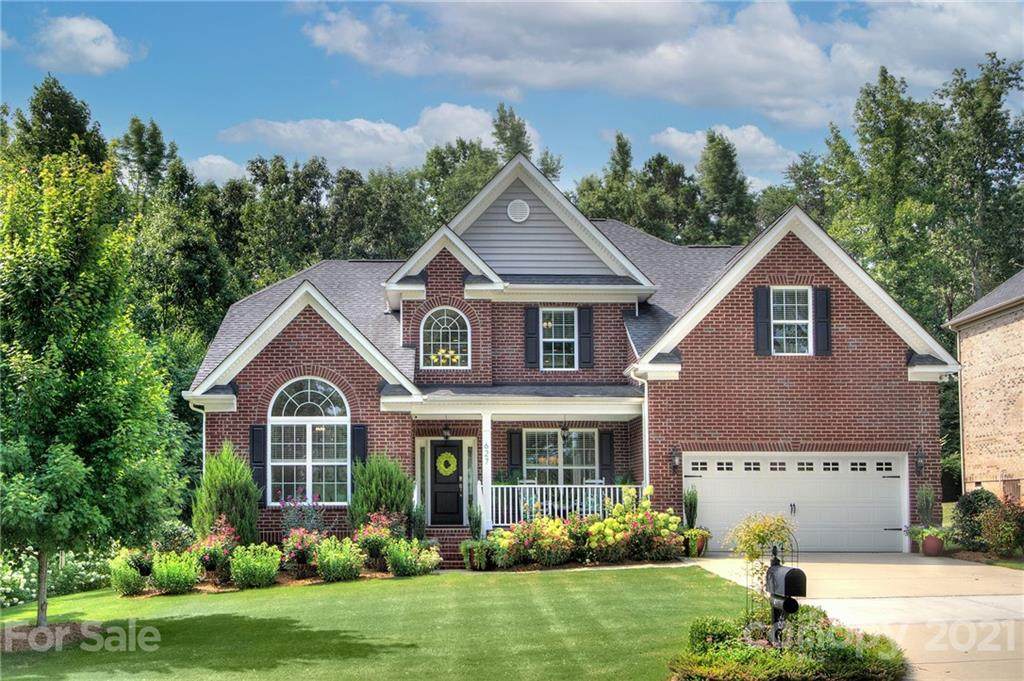 627 Drury Lane - Photo 1