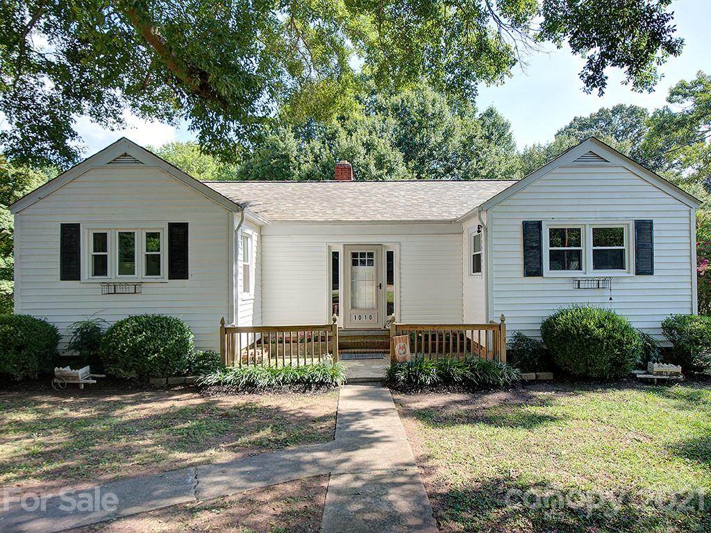 1010 Oakdale Road - Photo 1