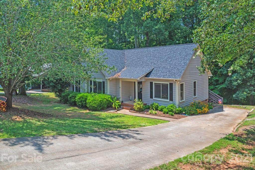 405 Split Oak Trail - Photo 1