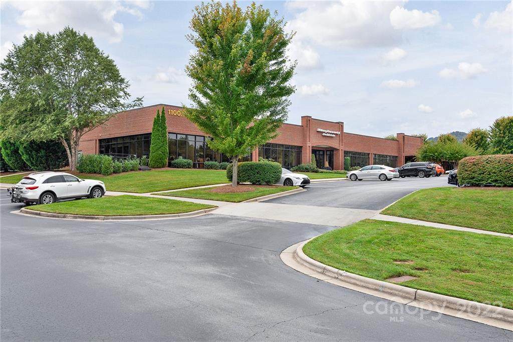 1100 Ridgefield Boulevard - Photo 1