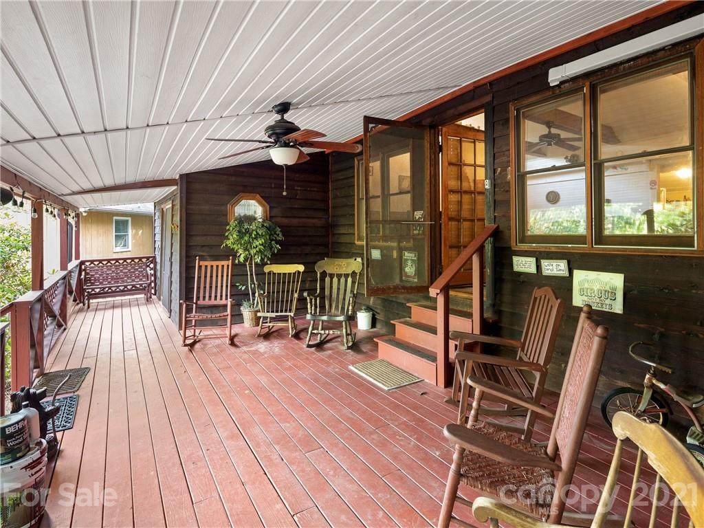 139 Holly Street - Photo 1