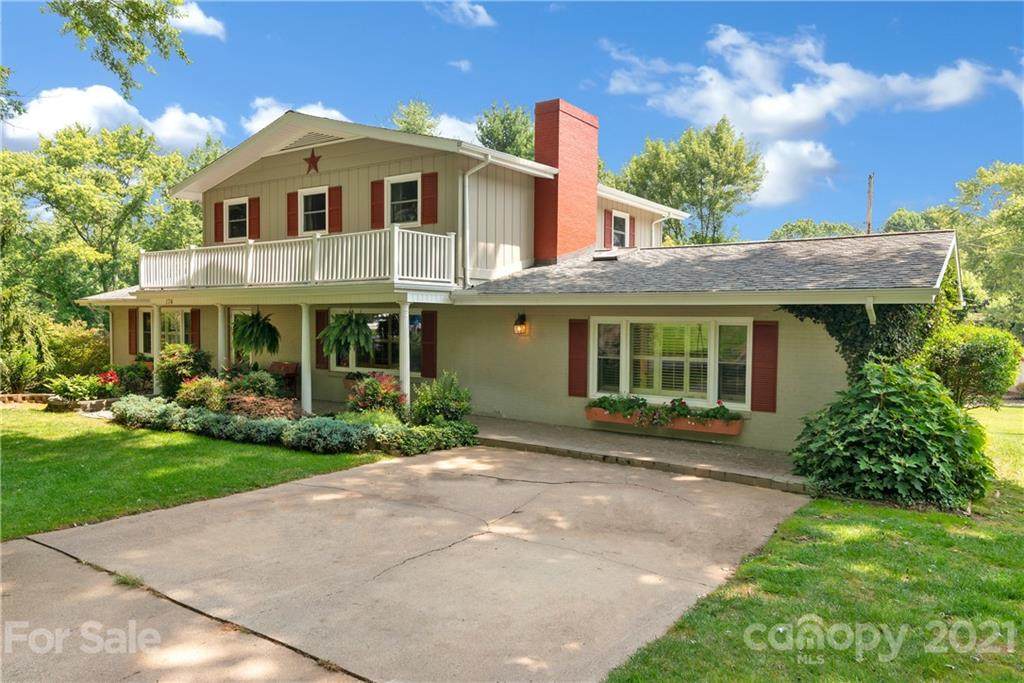 174 Springview Drive - Photo 1