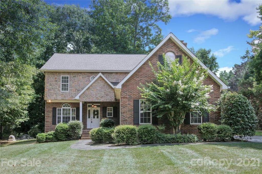 417 Farm Branch Drive - Photo 1
