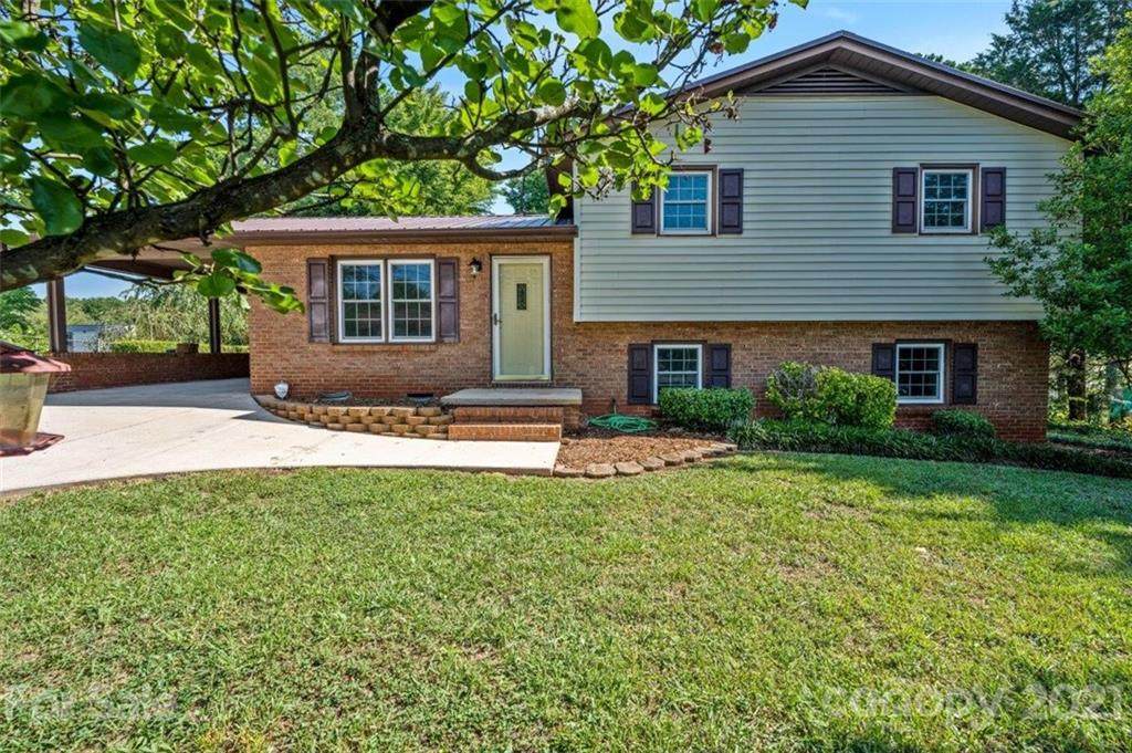 5215 Piedmont Circle - Photo 1