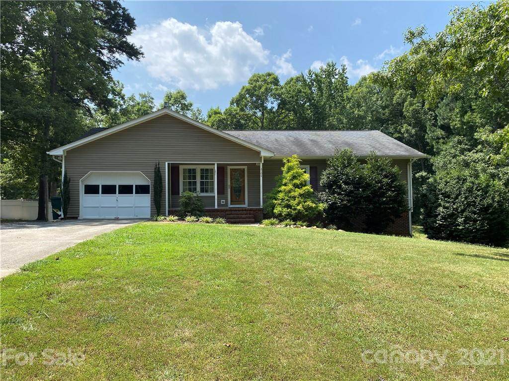 2104 Woodhurst Lane - Photo 1