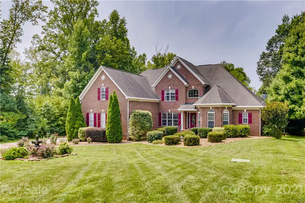 132 Cedar Woods Drive - Photo 1